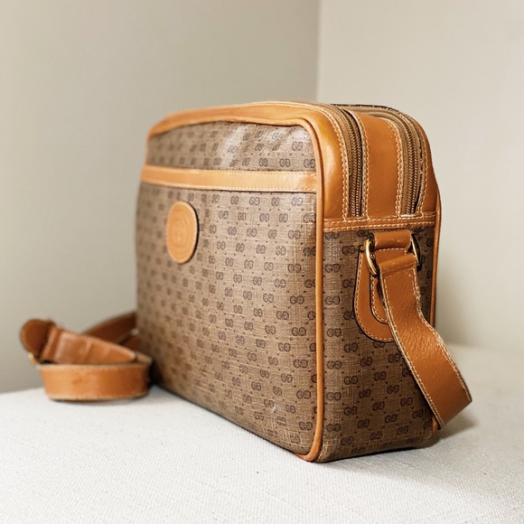 Gucci Handbags - Gucci Vintage Supreme GG web Tan Crossbody ❤️